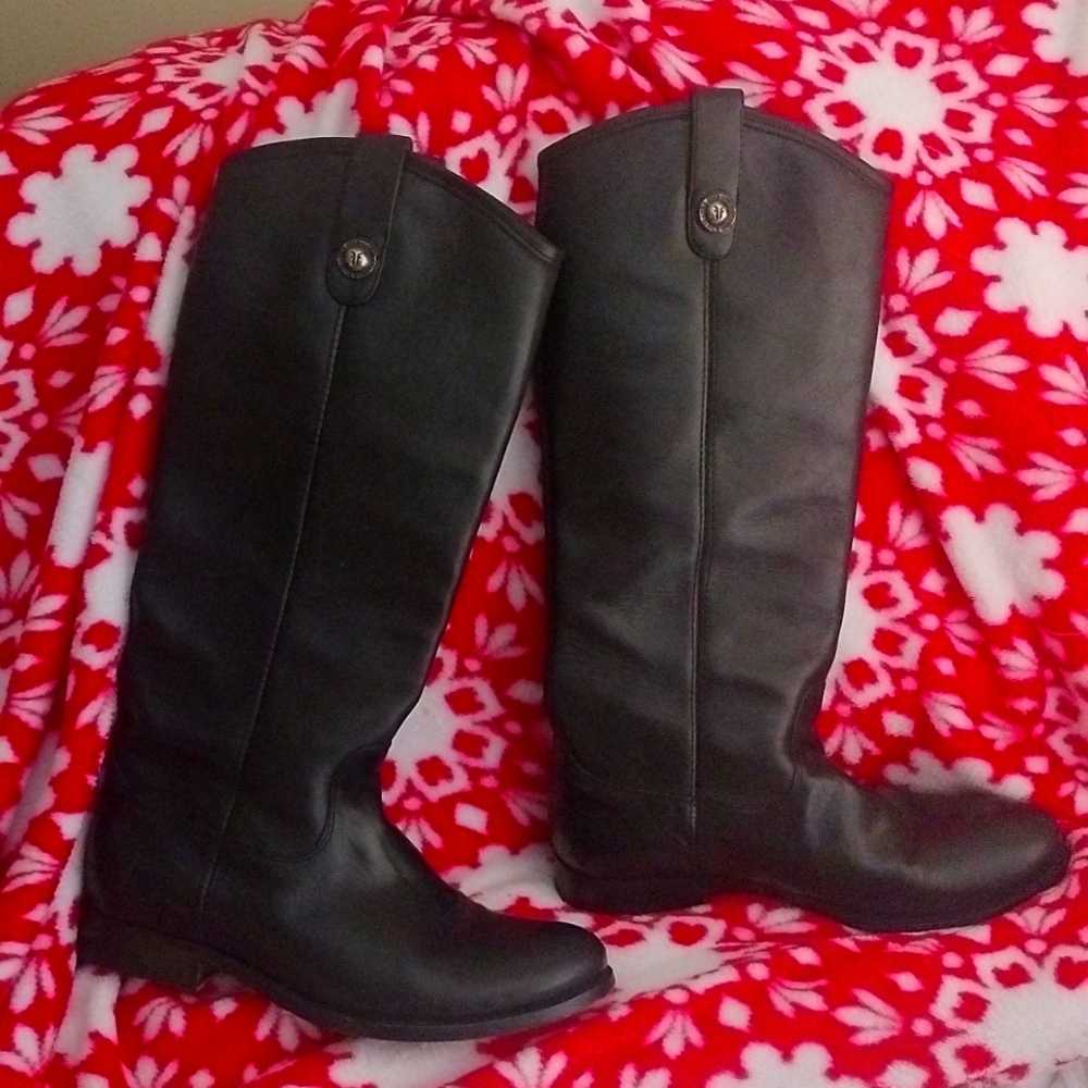 Frye 6B but are more like a 5